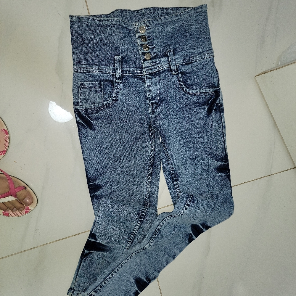 Jeans - Picture 8 of 14